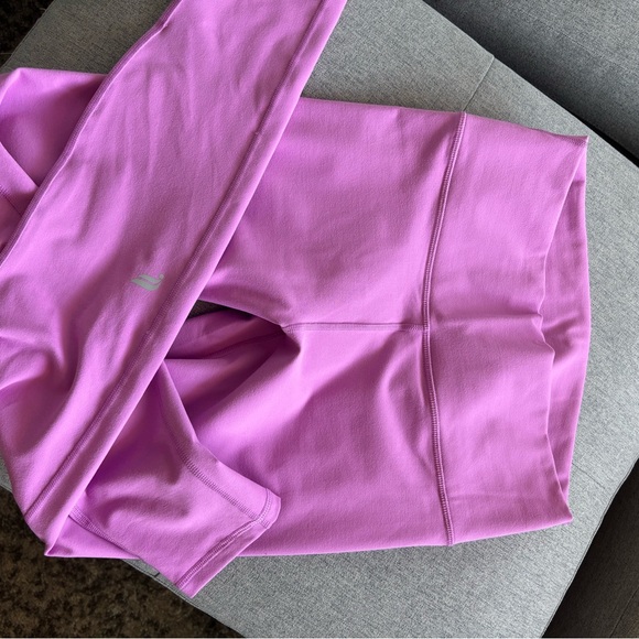 Fabletics Workout Set - Picture 3 of 6